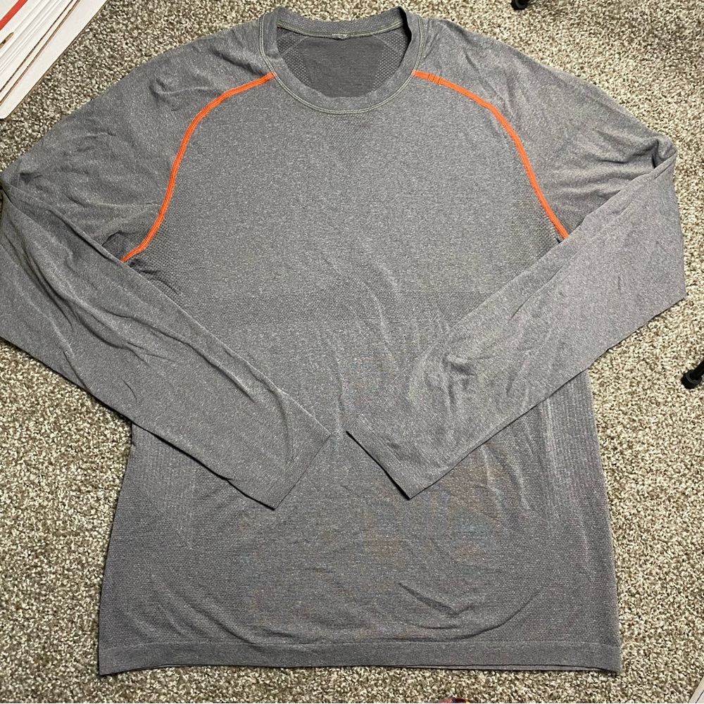 Lululemon Metal Vent Tech Long Sleeve